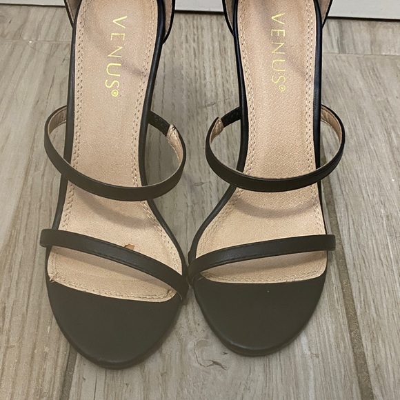 VENUS Women's Elegant Black Strappy Heels - Picture 5 of 10